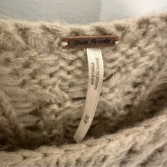 Free People Maribel Sweater Cable Knit in Fawn - Size Medium - Picture 4 of 5